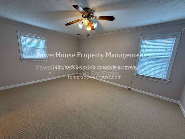 Building Photo - 3209 Henderson Walk