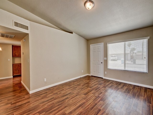 Building Photo - 10930 W Montecito Ave
