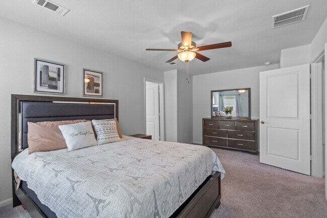 Building Photo - 18807 Glenwood Chase Ct