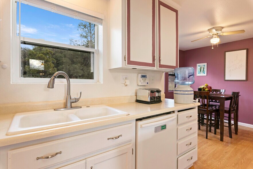 Building Photo - 14506 Spruce Grove Rd