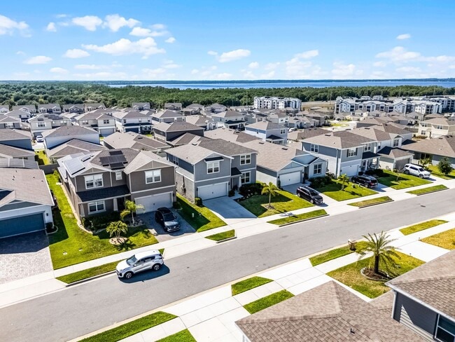 Building Photo - Luxury Living for Lease – 5BR Home with Of...