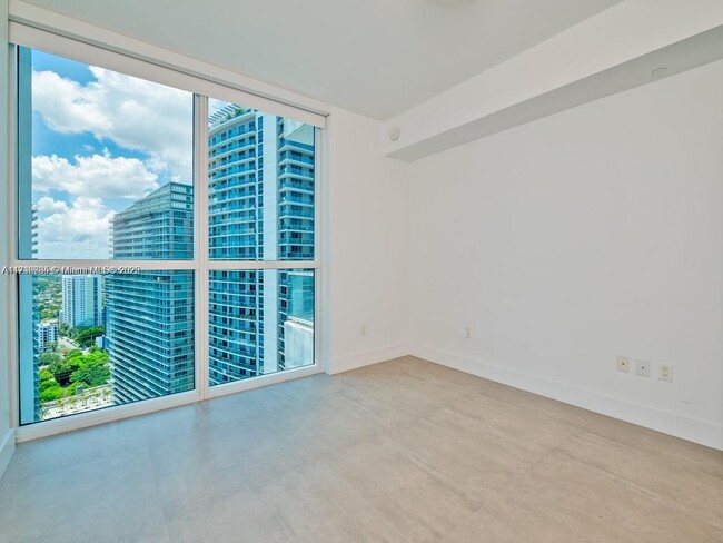 Building Photo - 1080 Brickell Ave