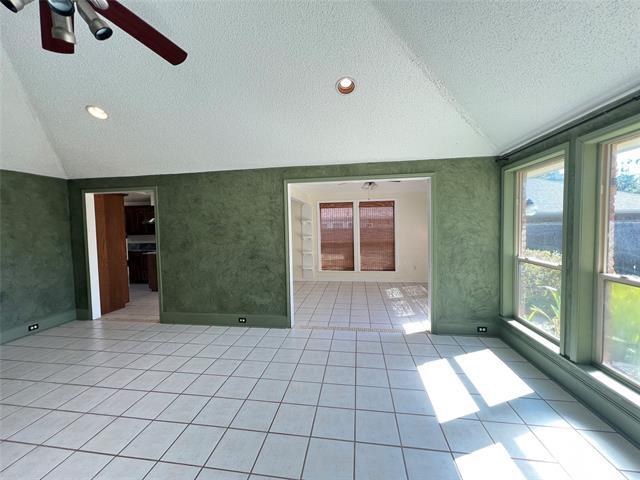 Building Photo - 2312 Blue Cypress Dr