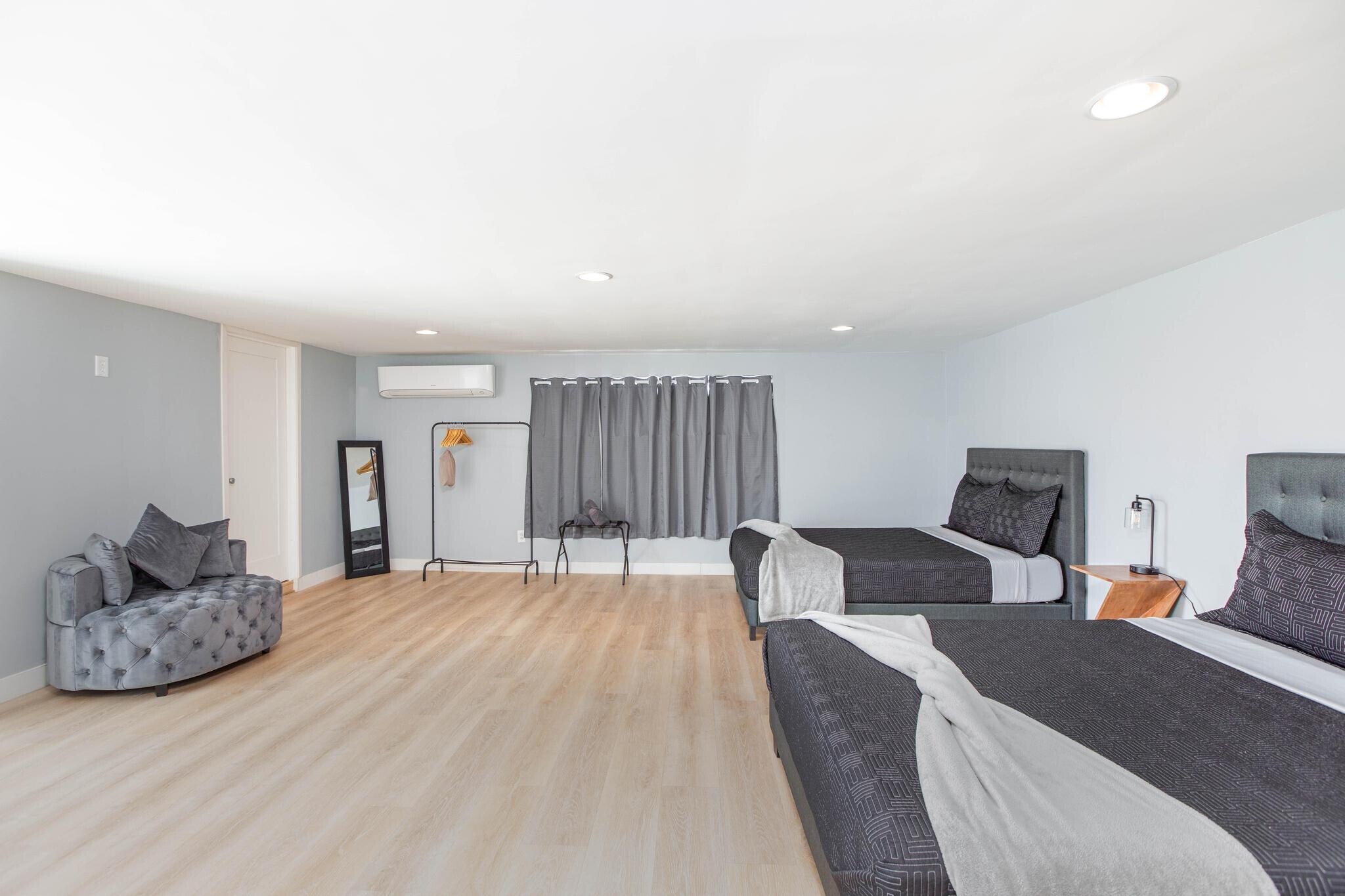 Building Photo - 1443 Aztec Way