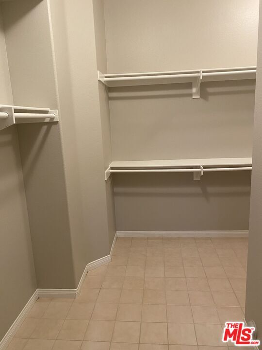 Building Photo - 732 Palisades Dr