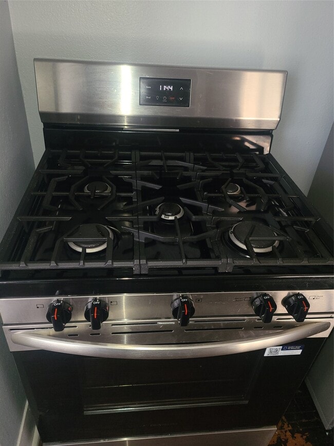 Building Photo - 4414 Woodside St