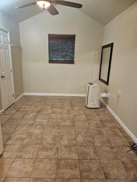 Air conditioner, wall mirror - 24036 Gemwood Dr