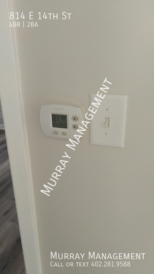 Building Photo - 814 E 14th St