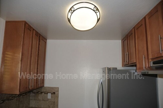 Building Photo - 1571 Alvarado Ave