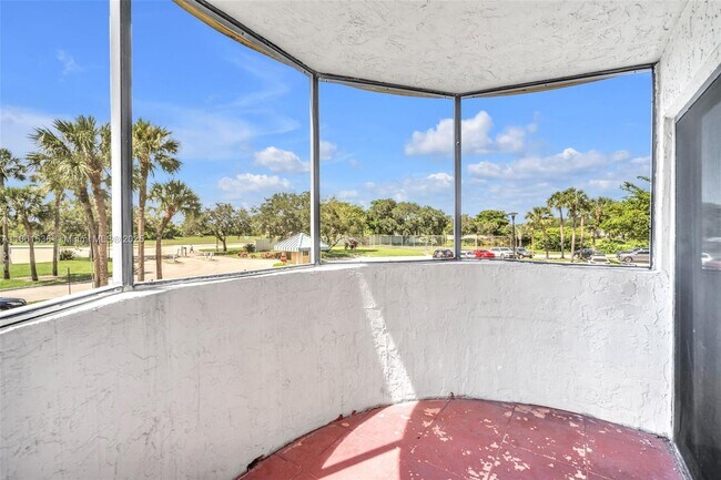 Building Photo - 6575 W Oakland Park Blvd