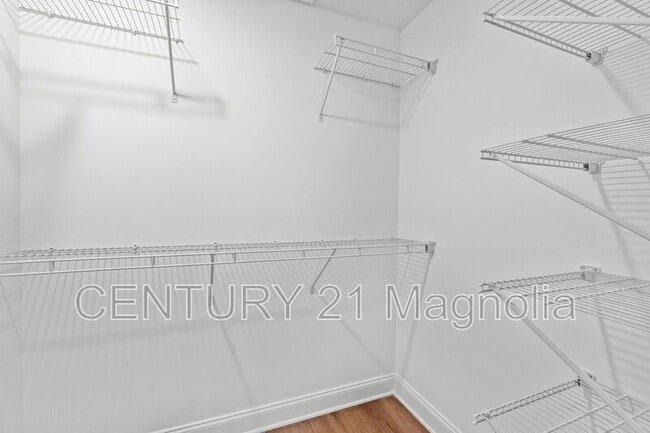 Building Photo - 2219 Archer Ln