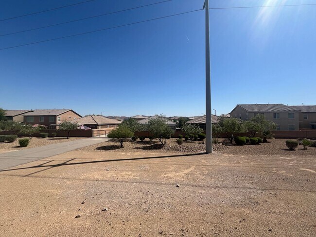 Building Photo - Stylish single-story living with 3 bedrooms, 2 baths, plus a versatile den — 1,489 sq ft of comfo...