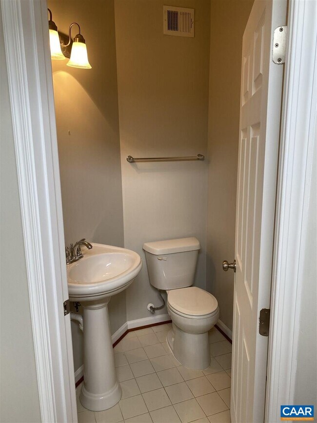 Building Photo - 1930 Asheville Dr