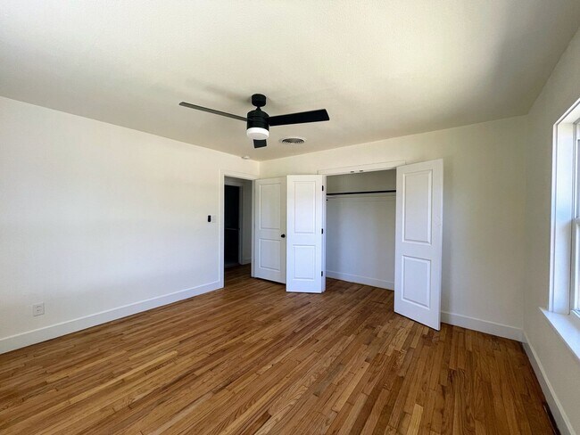Building Photo - 207 N 17th St