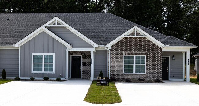 Building Photo - Minnis Townhomes
