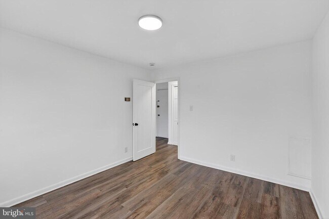 Building Photo - 4570 MacArthur Blvd NW