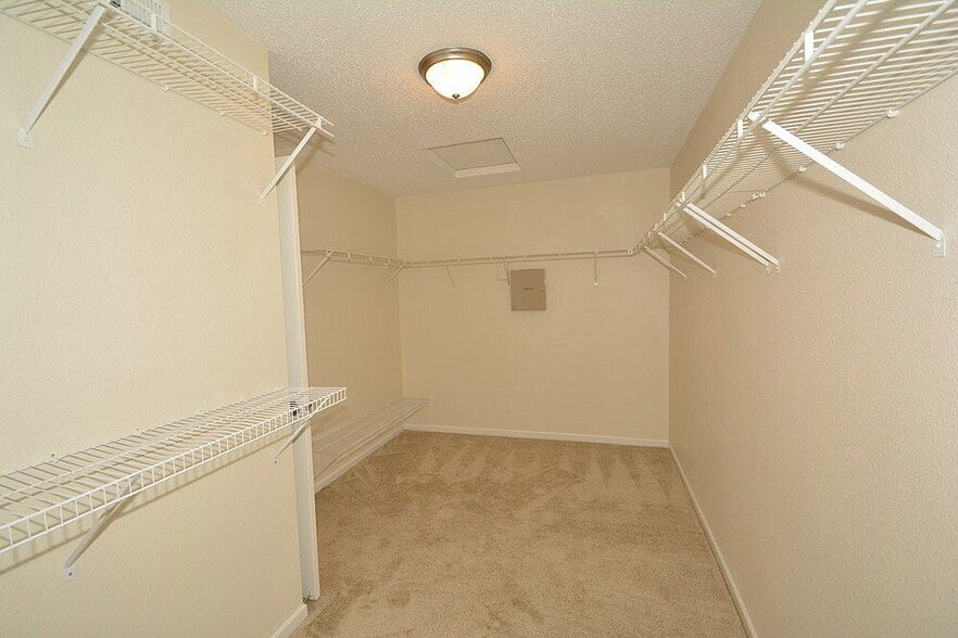Building Photo - 14289 Weeping Cherry Dr