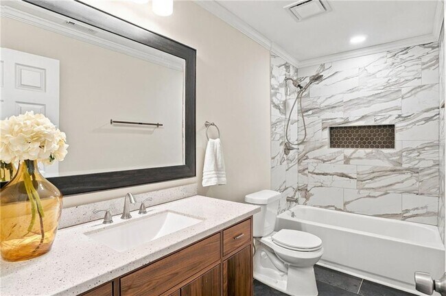 Building Photo - 4691 Roberta Cir