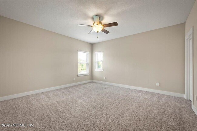 Building Photo - 305 Seahill Dr