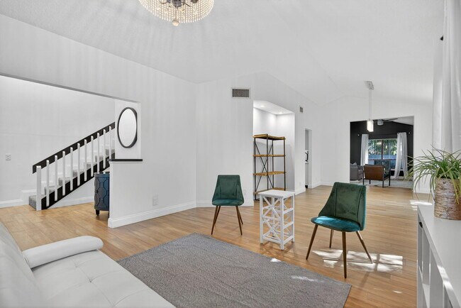 Building Photo - 2606 Monaco Terrace