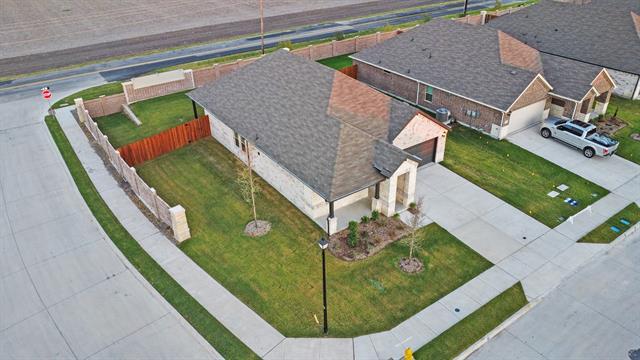 Building Photo - 1008 Chestnut Dr