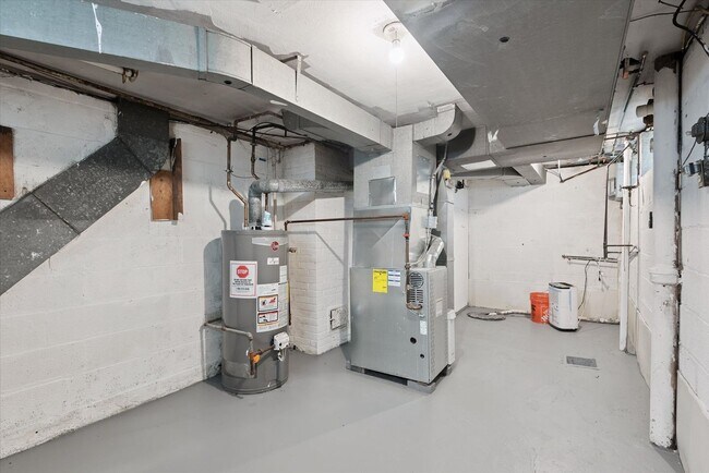 Building Photo - 3902 E Antisdale Rd