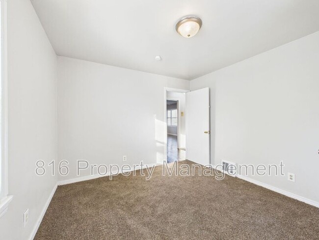 Building Photo - 4036 Cleveland Ave.