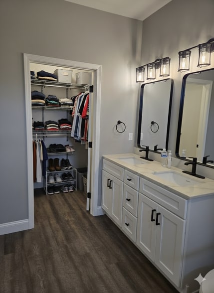 Building Photo - 231 Old Schaeffer Ln