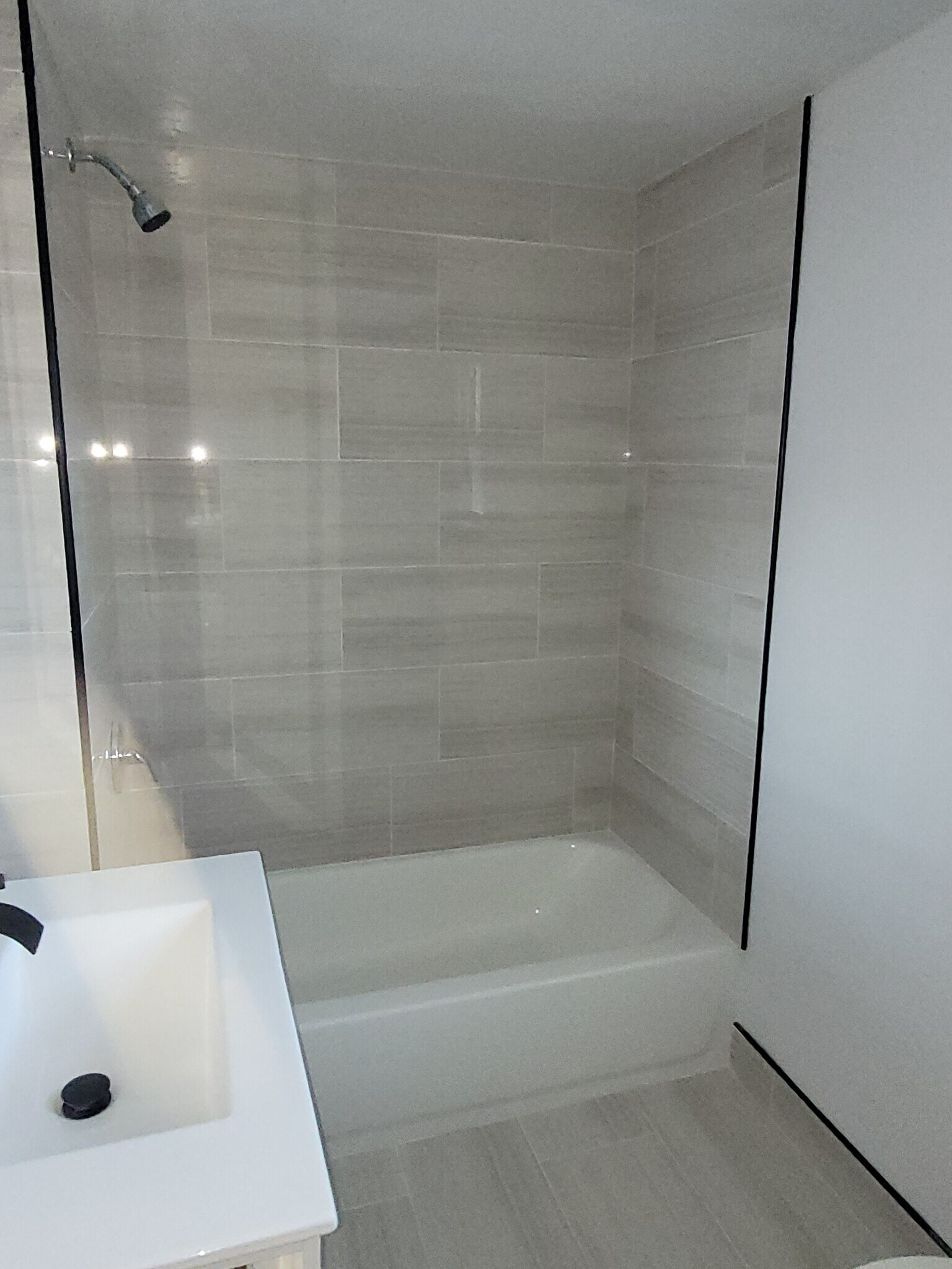 Building Photo - 76 Bedford St