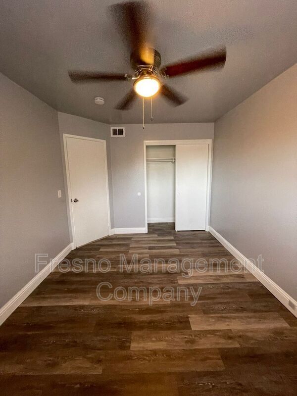 Building Photo - 3318 E Sierra Madre Ave