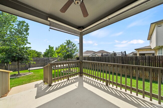 Building Photo - 307 Limestone Creek
