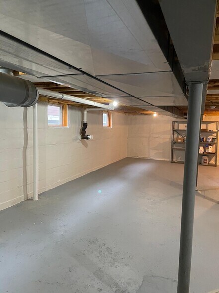 Building Photo - 126 1st Ave NW