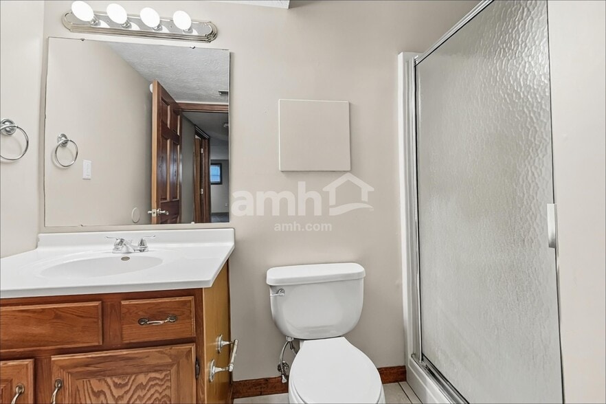 Building Photo - 1430 Belvo Estates Dr