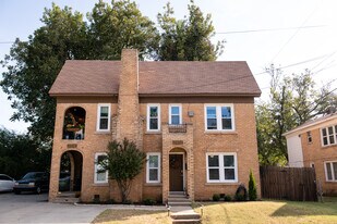 Building Photo - 2012 N Ross Ave