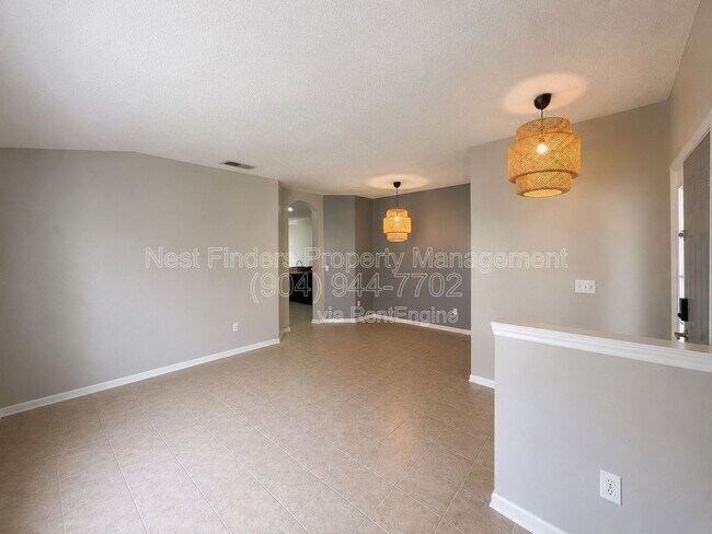 Building Photo - 14793 Falling Waters Dr