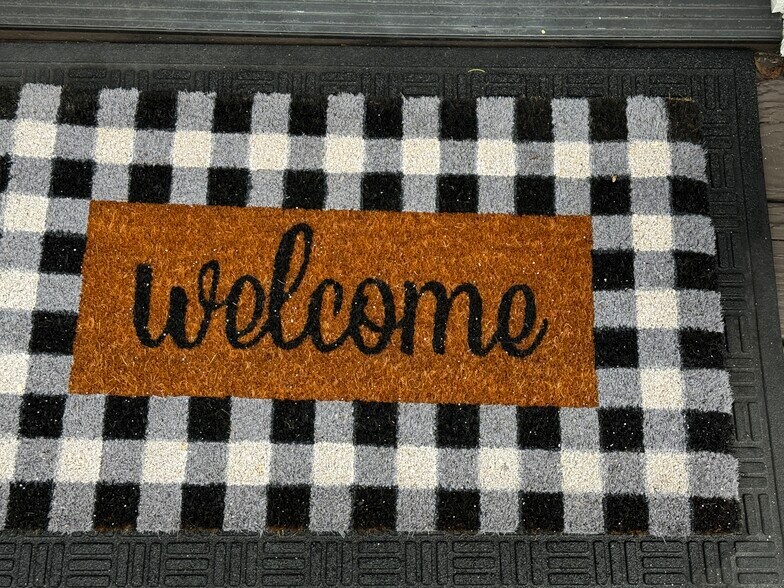 Building Photo - 3577 Saybrook Ave