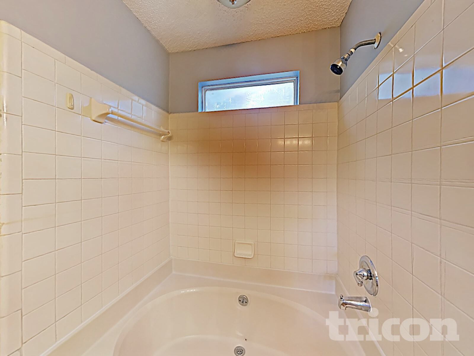 Building Photo - 225 Salusbury Ln