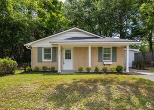 Building Photo - Fully Updated Home in Charleston