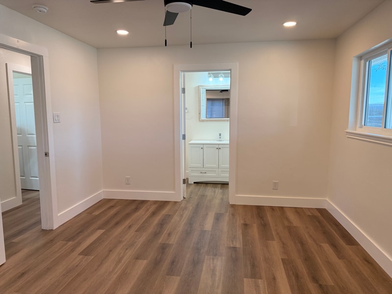 Building Photo - 140 Village Dr