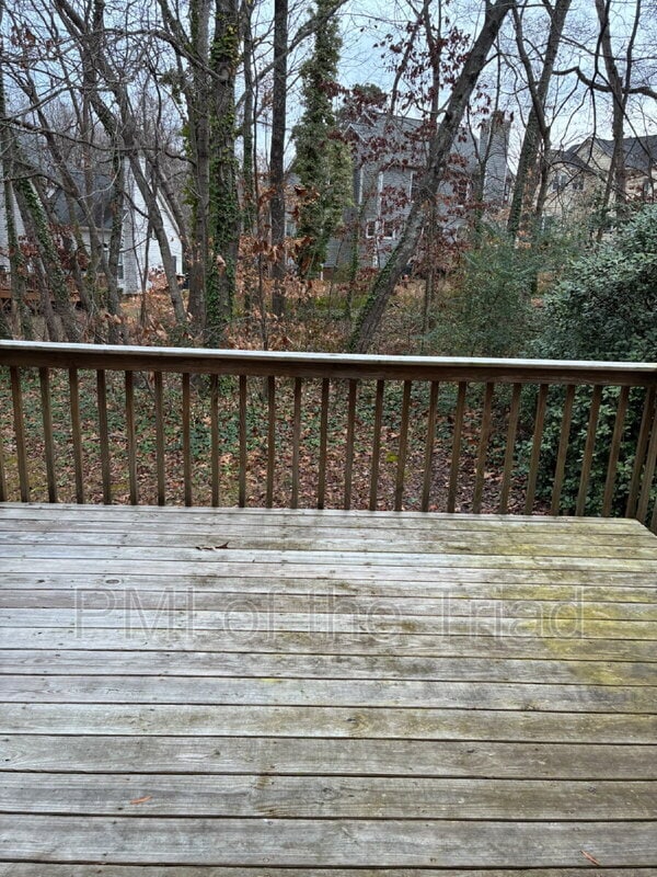 Building Photo - 10 Creekstone Ct