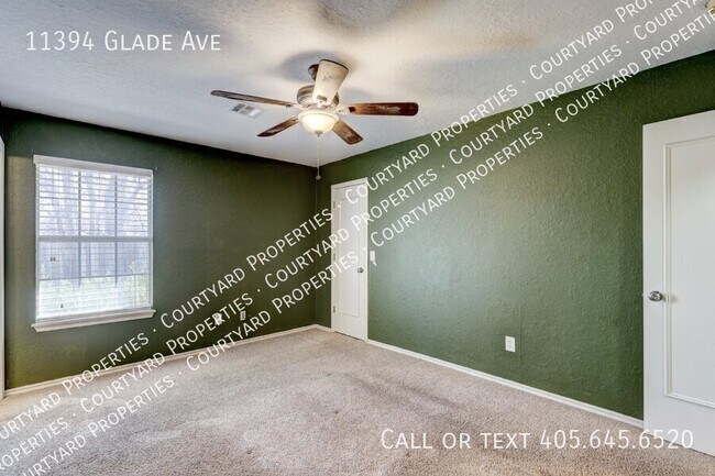 Building Photo - 11394 Glade Ave