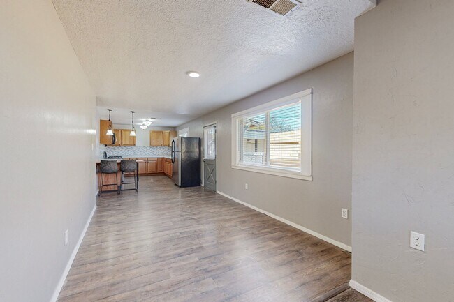 Building Photo - North Valley Casita 2 Bedroom 1 Bath