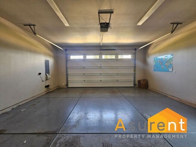 Building Photo - Fully Furnished 2BR/2BA Home in Central Point