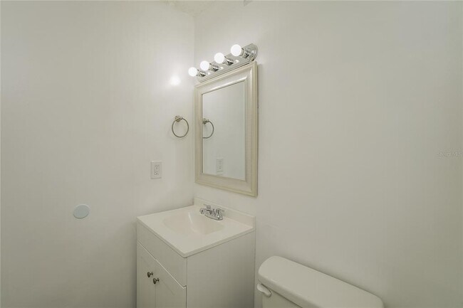 Building Photo - 14206 Village Terrace Dr