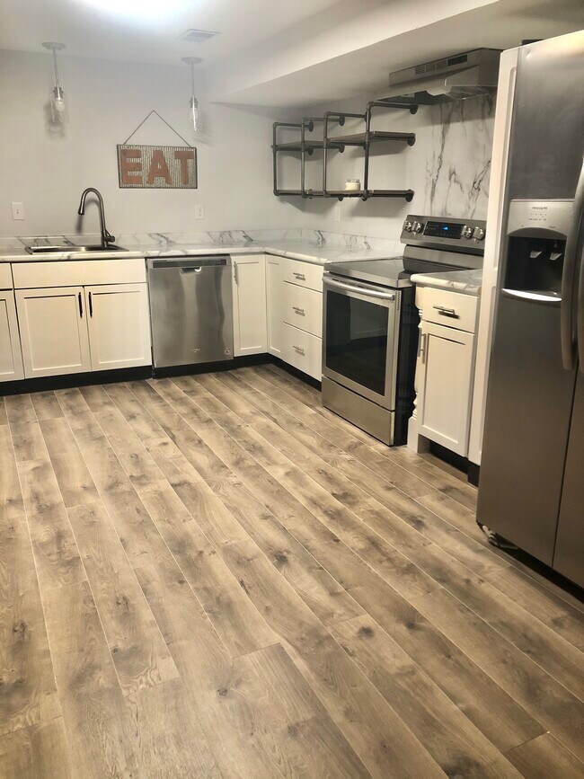 Building Photo - 17120 30th Ave N