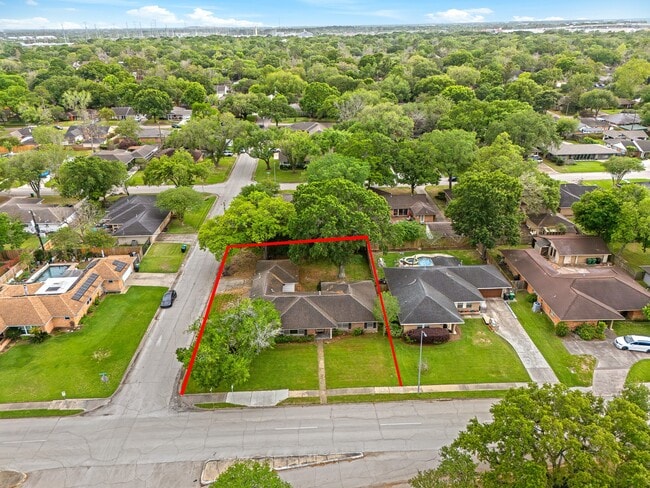 Building Photo - 4501 Willowbend Blvd