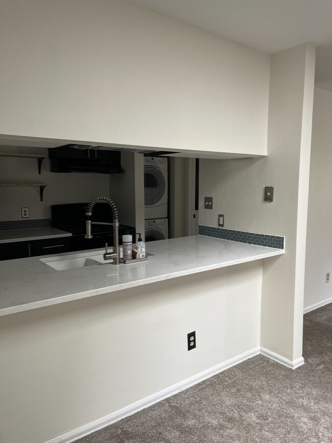 Kitchen Island - 1830 22nd St