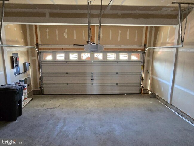 Building Photo - 514 Millar Ct