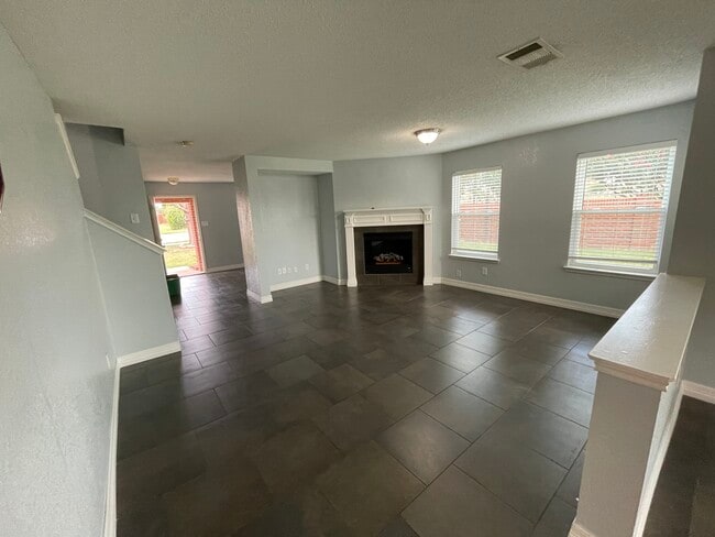 Building Photo - 2403 Silverado Trail