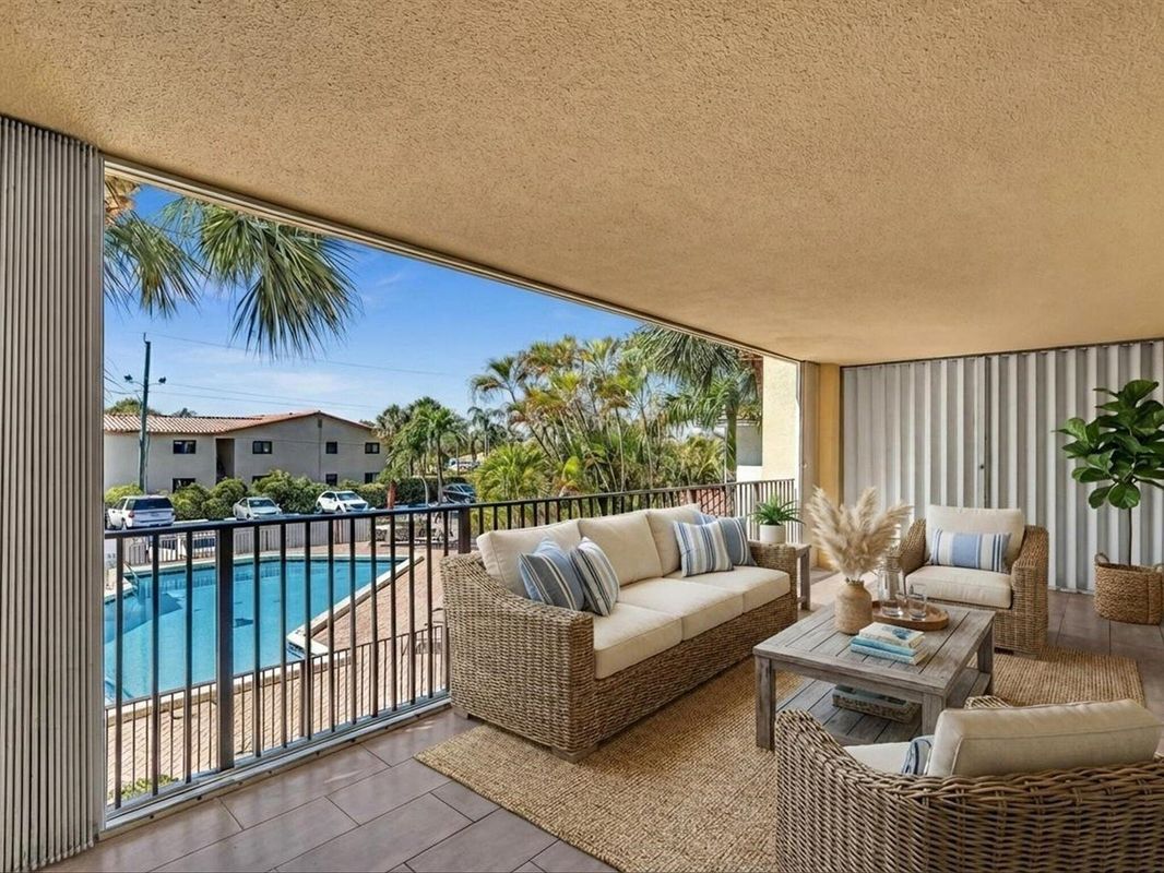 Building Photo - 333 SE 20th Ave